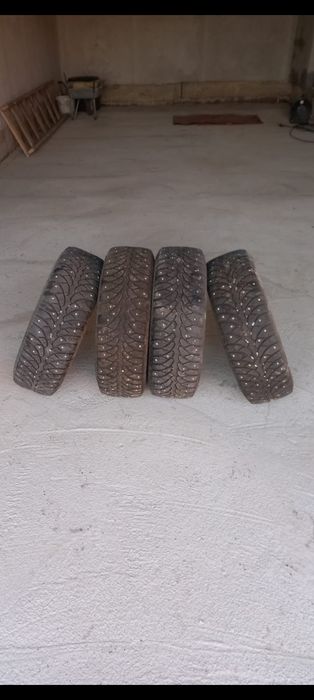 Продам Зимние шины в комплекте