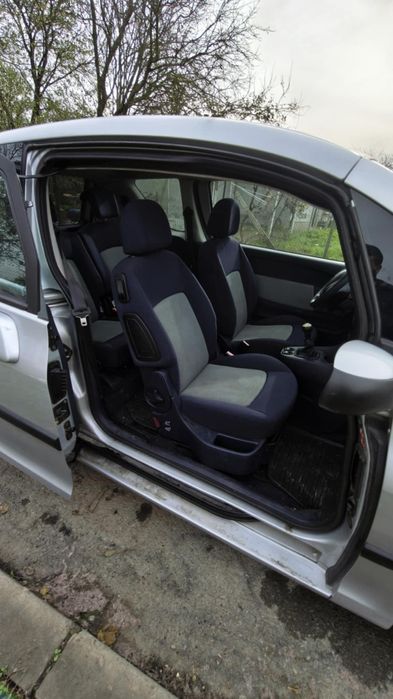 Vând sau Schimb Peugeot 1007 1.4 benzina