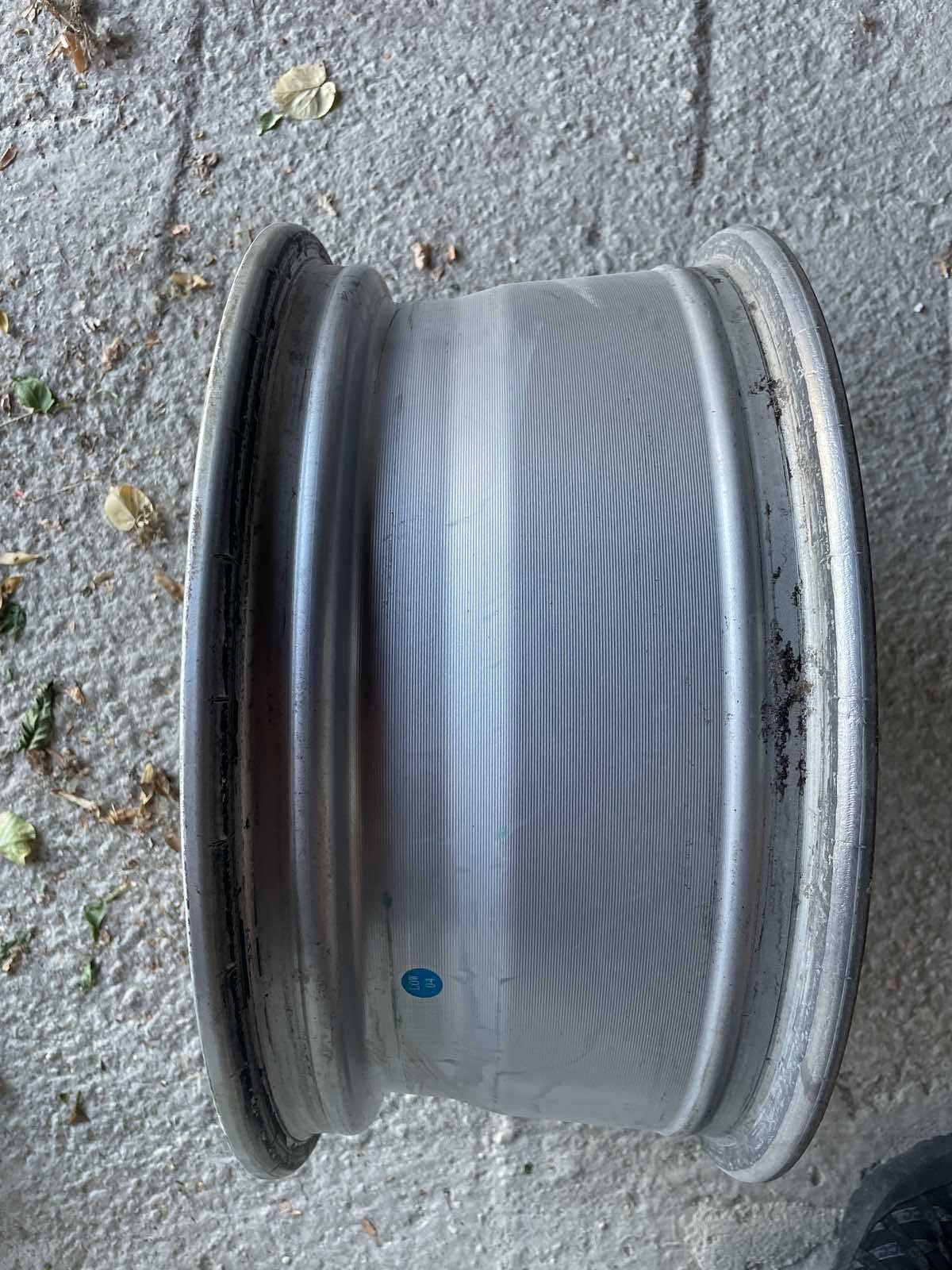 Джанти със зимни гуми за BMW 5x120 17цола