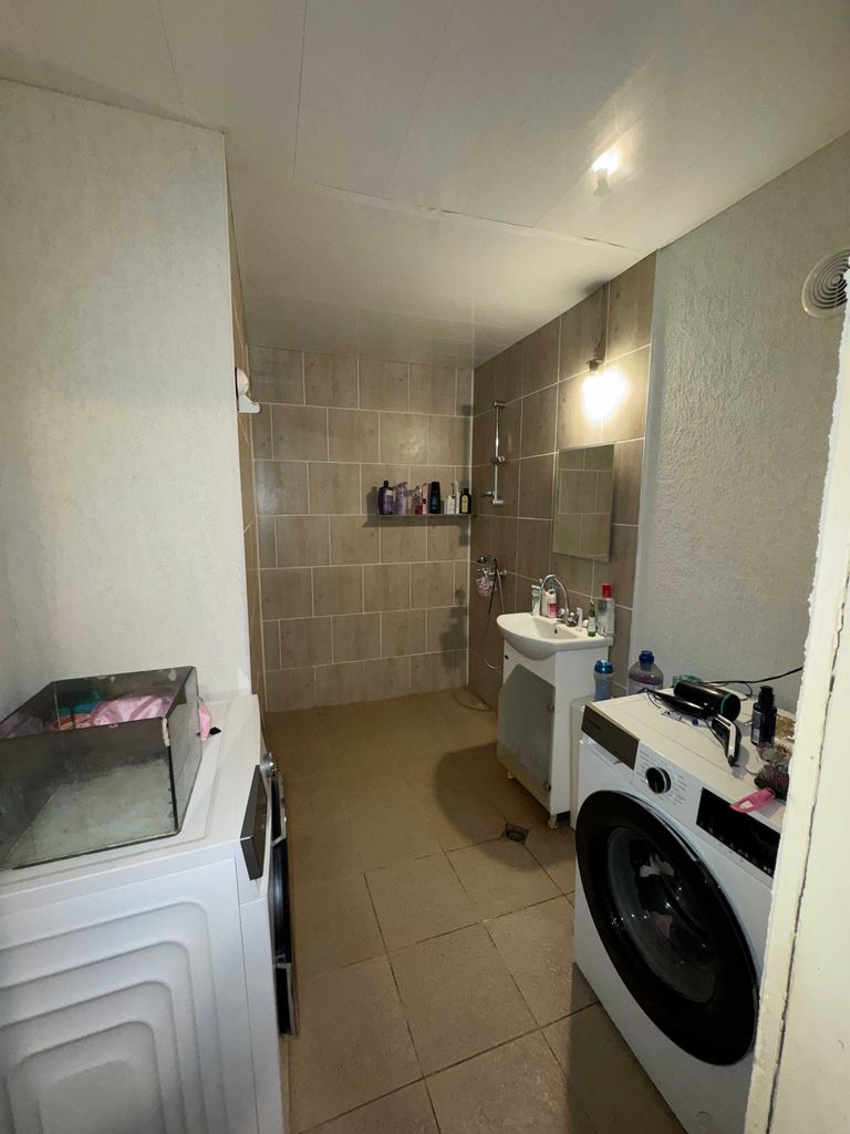 Продава се Двустаен апартамент в Разград, Лудогорие - 64 кв.м за 1204 €/кв.м - Снимка #12