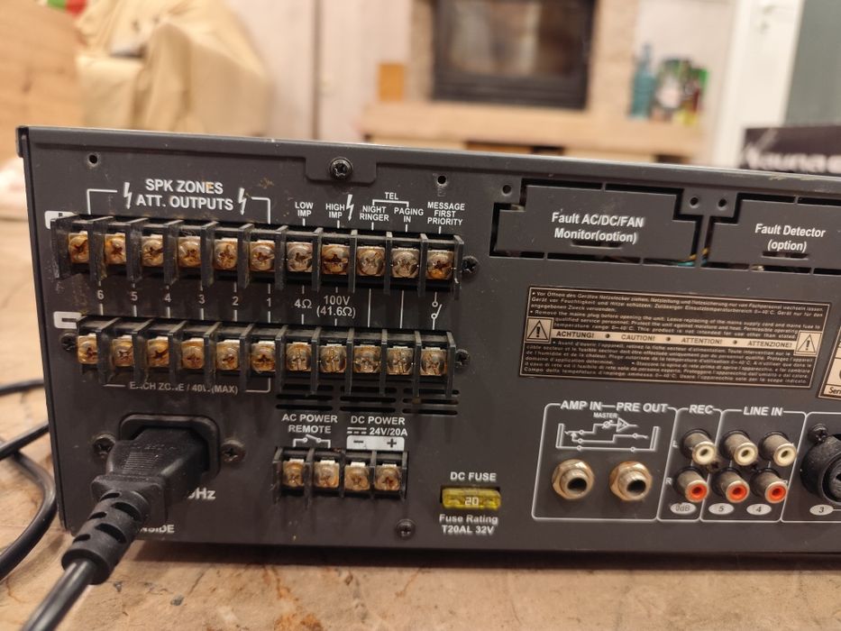 Стъпало Monacor PA-6240, 6-зонов 240W 100V