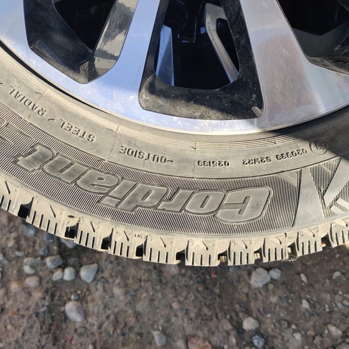 Зимние шины новые