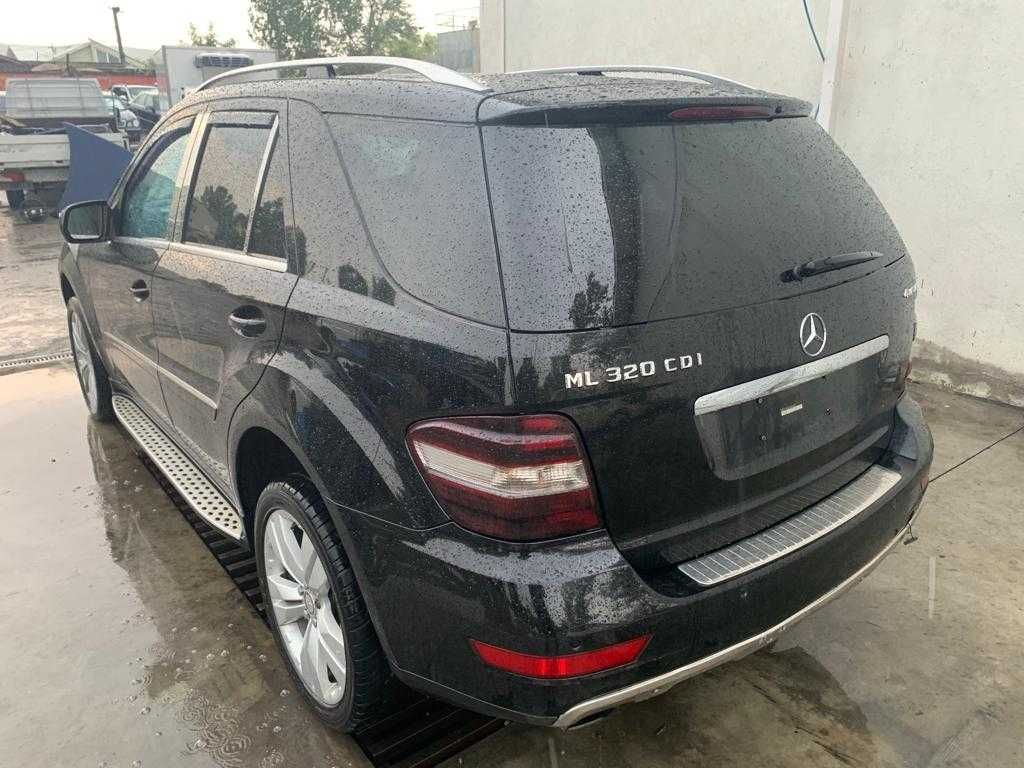 Dezmembrez Mercedes ML W164 ml 320 FACELIFT/bara fata ml/far ml