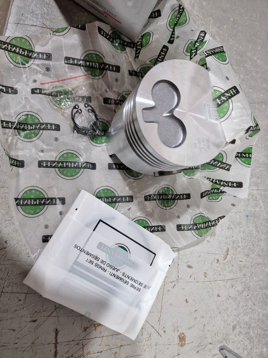 Set motor tractor fiat 211 215 fiat 411.415 fiat 311 315 cămăși pistoa