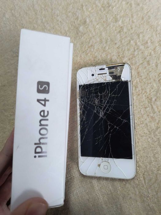 iPhone 4s 16GB   iPhone 4s 16GB