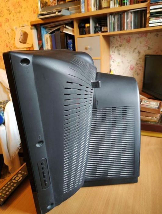 Televizor Srochna sotiladi