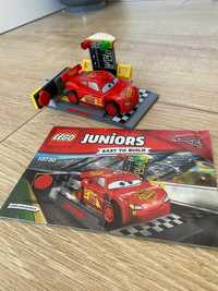 LEGO  Juniors Cars Lansatorul de viteza Fulger McQueen 10730