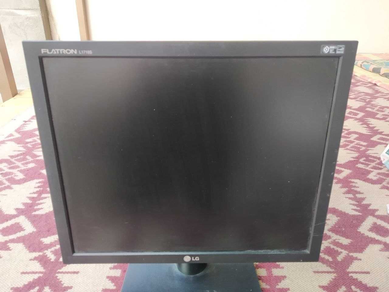 Продам Монитор LG  . 17 ''