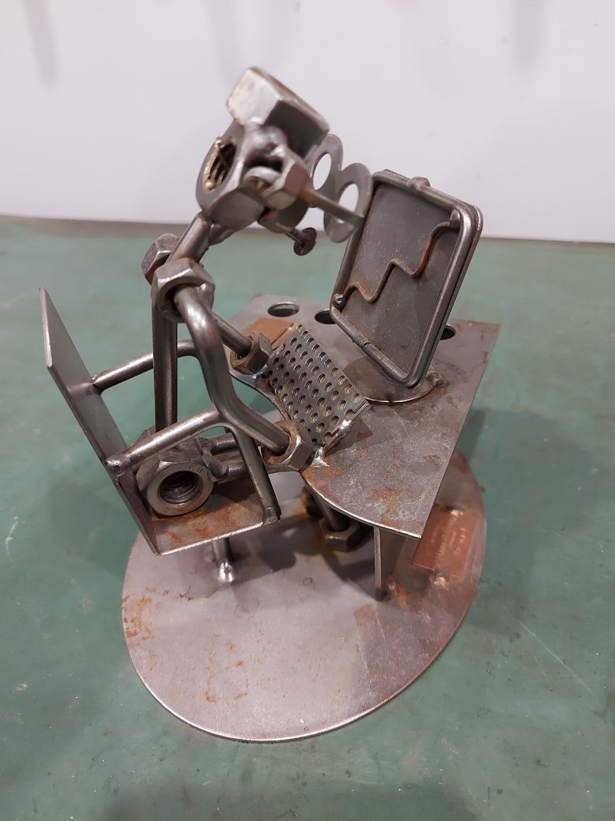 Figurina metalica suport pixuri