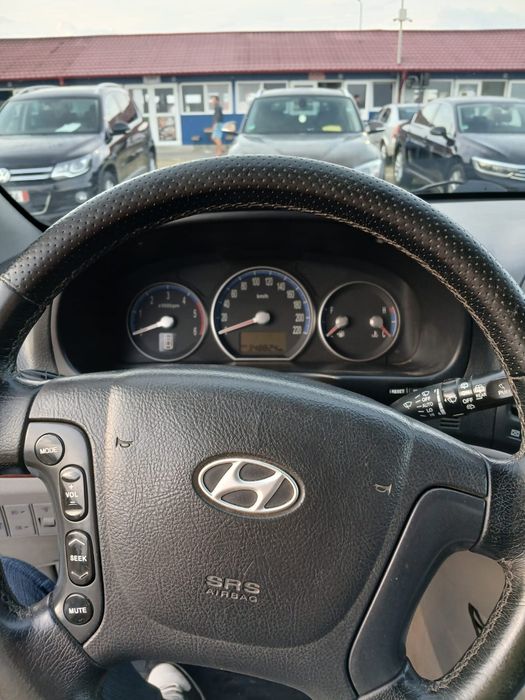 Vând Hyundai Santa Fe