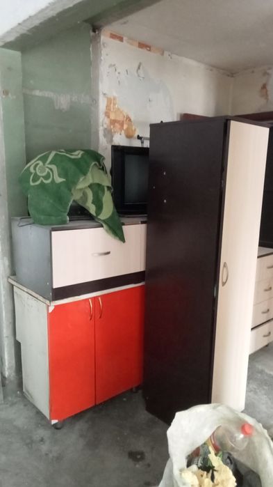 Отдам даром шкафы, комод