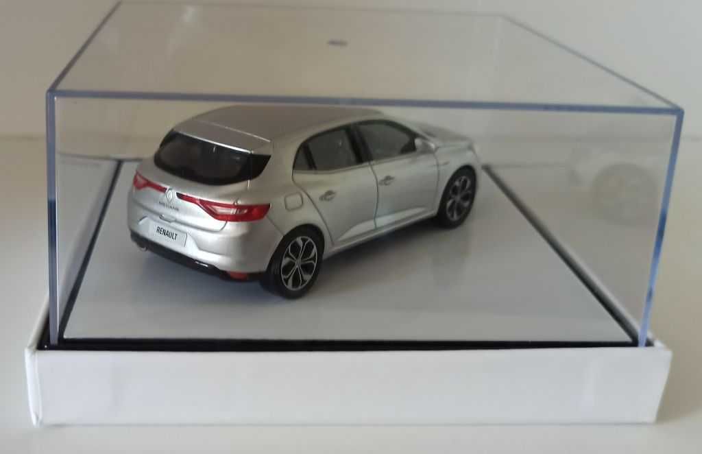 Macheta Renault Megane MK4 2016 silver- Norev 1/43