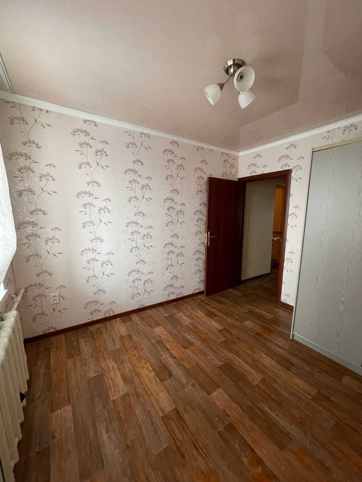Продам 4-комнатную квартиру в Центре