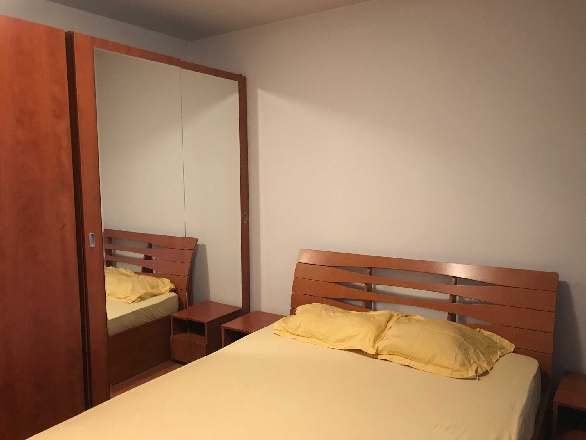 PROPRIETAR inchiriez apartament pe B-dul Saturn, cu loc de parcare