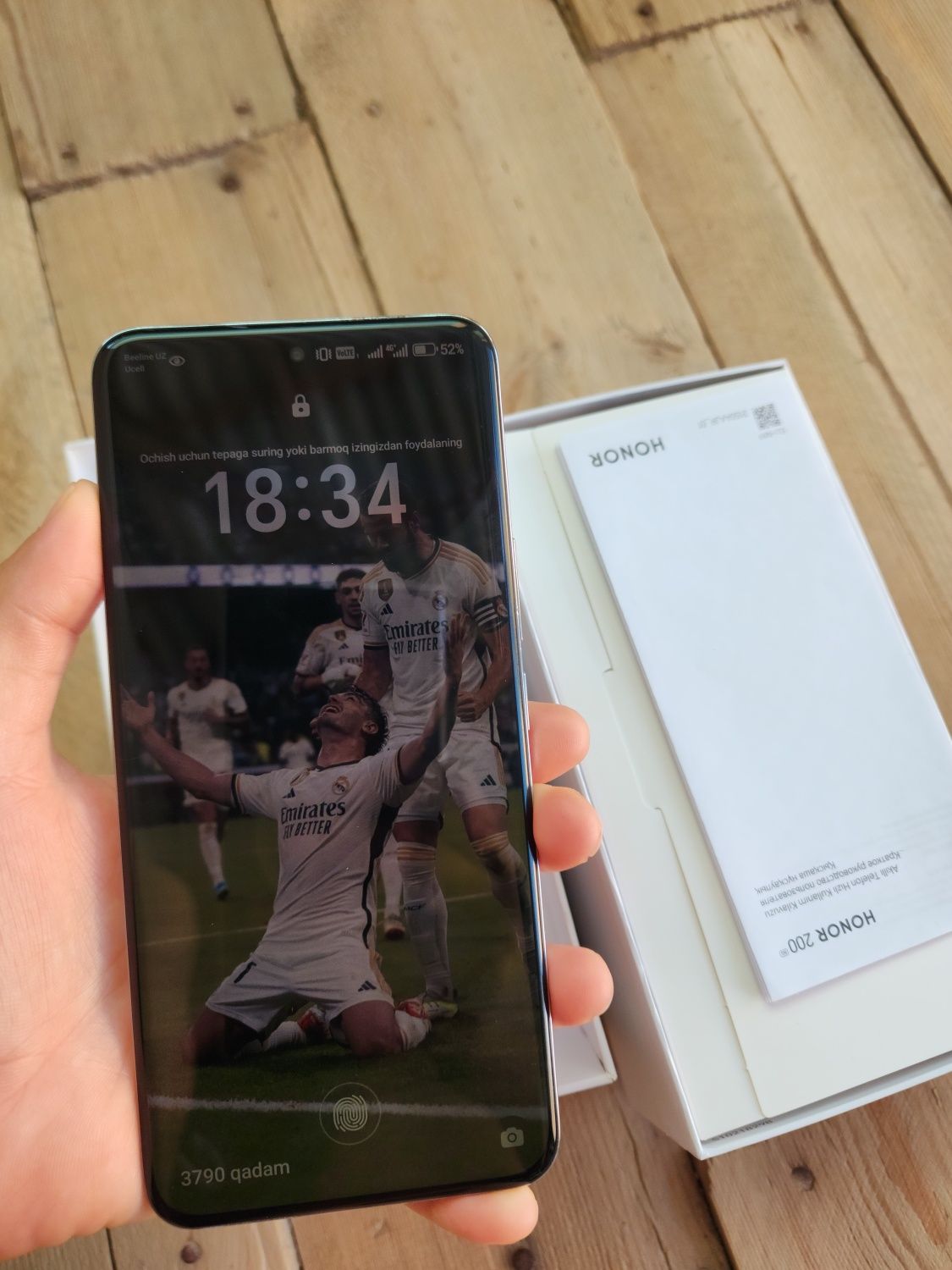 Honor 200 satiladi