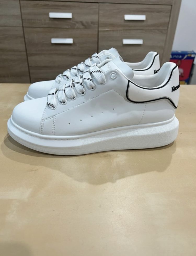 Adidași Alexander McQueen - OFERTĂ - 329 RON