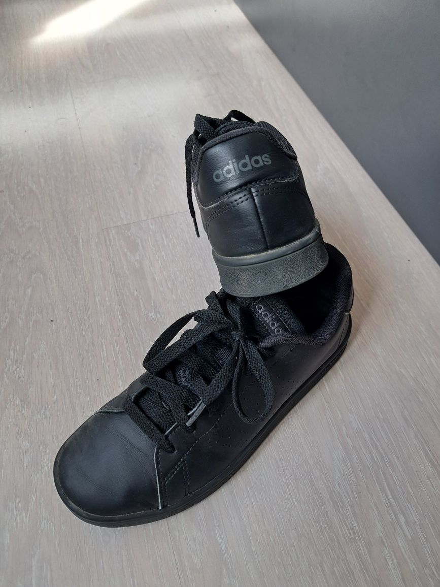 Маратонки Adidas р-р 36