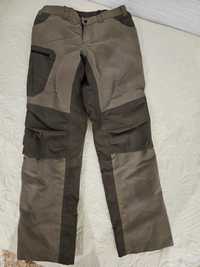 Ловни употребявани дрехи (един,два пъти)-3бр.панталони и 1бр. яке
