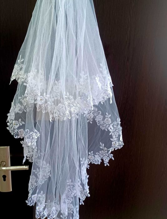 Vand rochie de mireasă