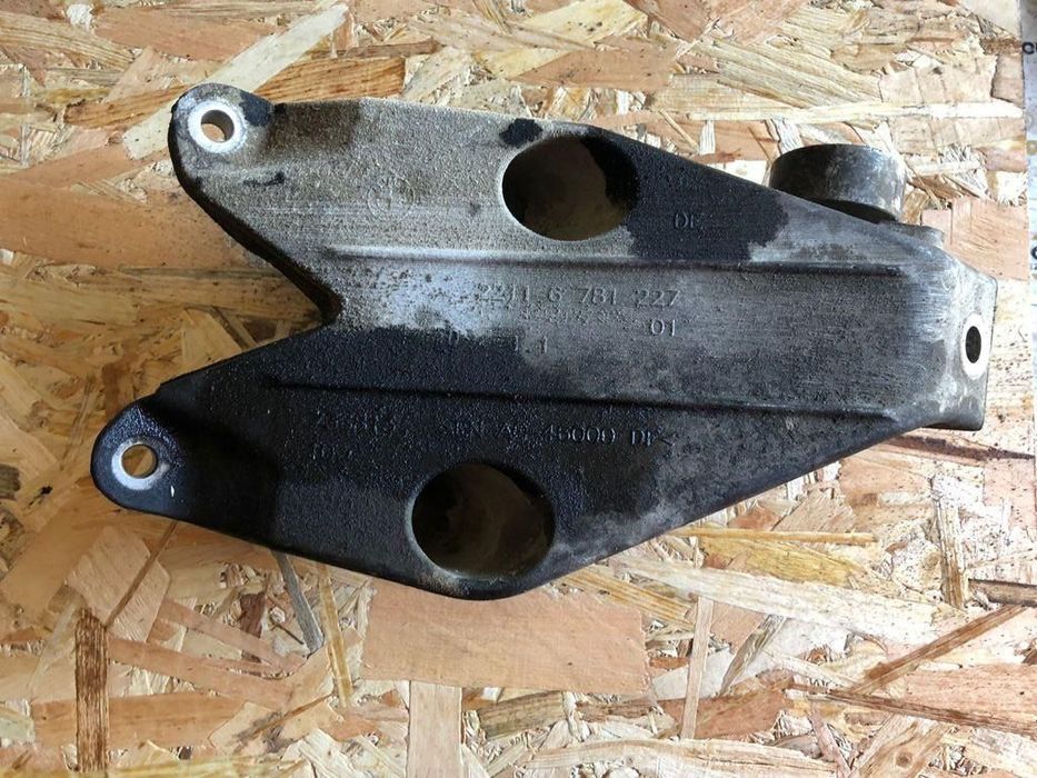 Suport motor stanga BMW Seria 7 (2008-2015) [F01, F02] 3.0 4.0d n57