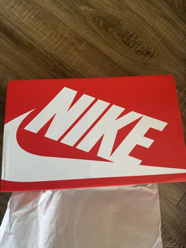 Нови обувки Nike Air Max plus Drife, номер 38