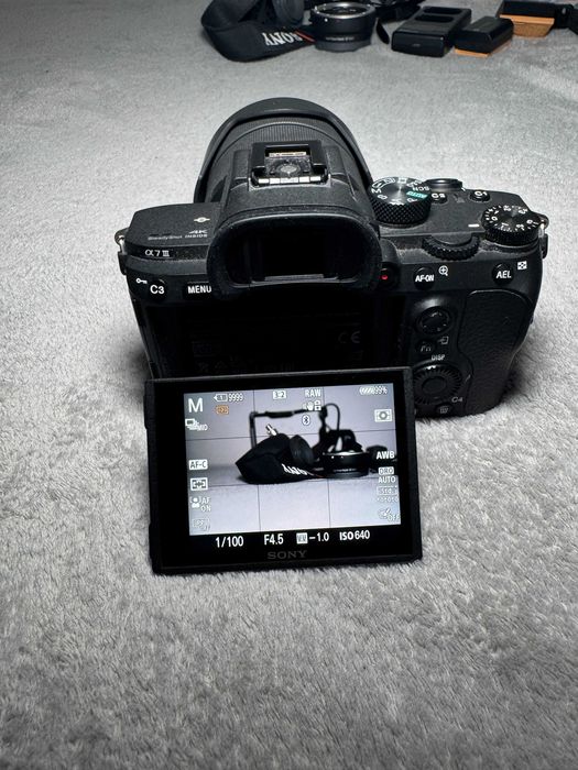 Aparat foto Mirrorless Sony Alpha A7III, 24.2 MP, Full-Frame