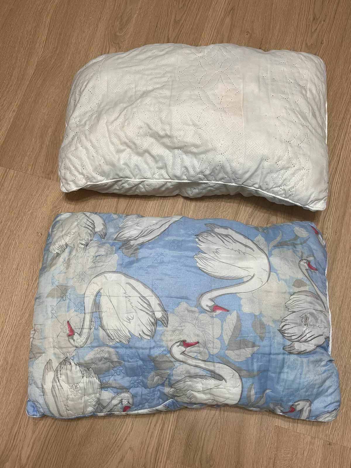Подушки б/у 2 шт
