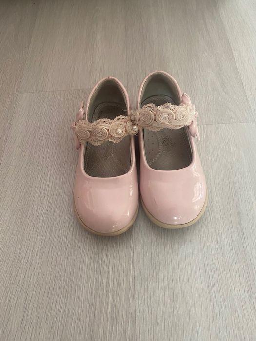 Pantofi pentru femei