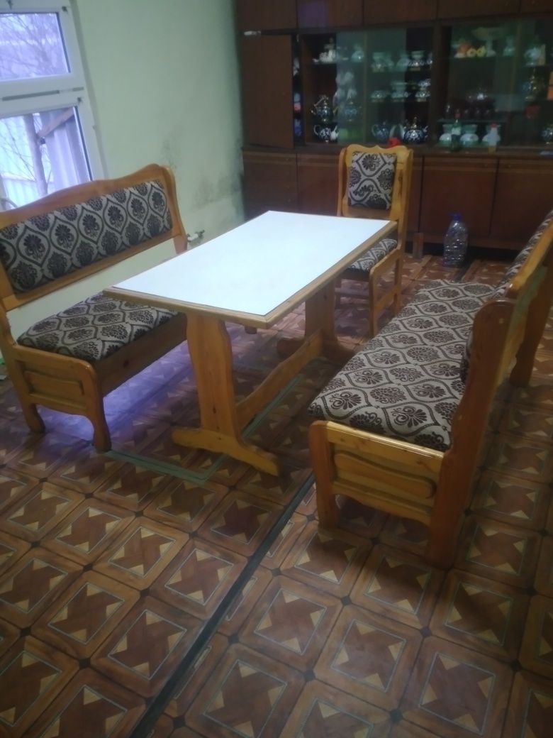 Кухонная  столы стул