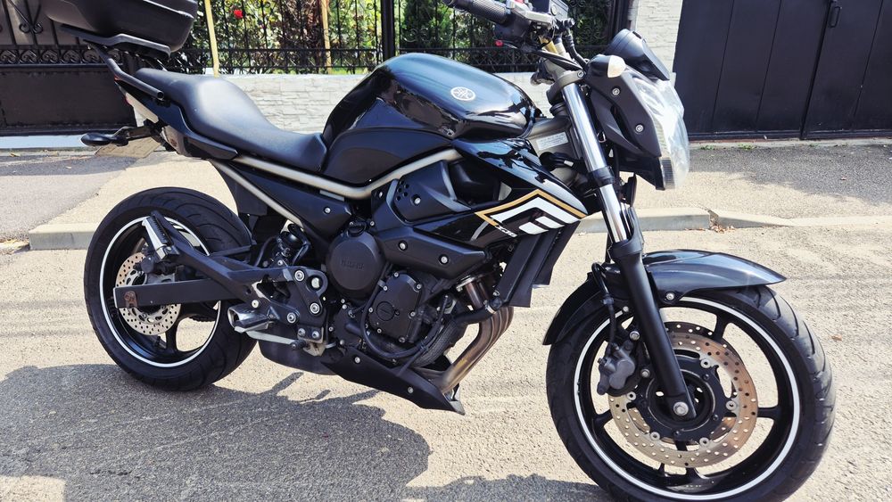 Yamaha XJ6 2009.