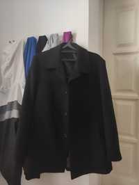 Чёрное мужское пальто