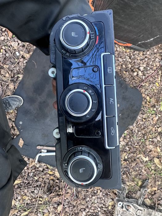 Панел Климатроник VW Passat B6 2010Година