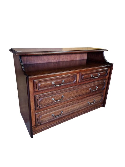 Винтидж комод от масив с четири чекмеджета