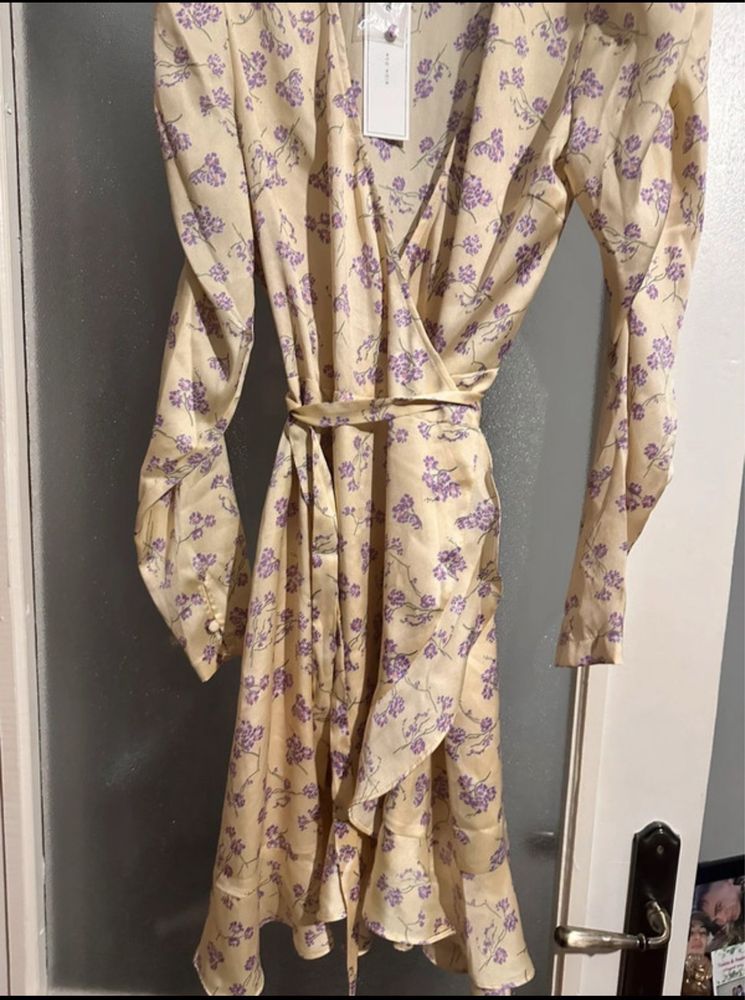 Vand rochie neo noir
