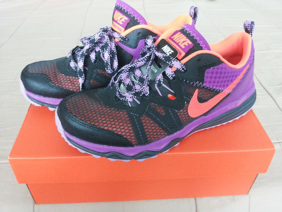 NIKE нови оригинални дамски маратонки - размер 37,5