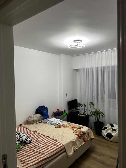 Vand apartament 3 camere
