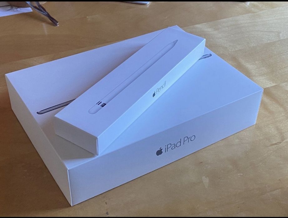 Apple iPad Pro 9.7 Wi-Fi 256GB Space Gray + Apple pencil 1st gen