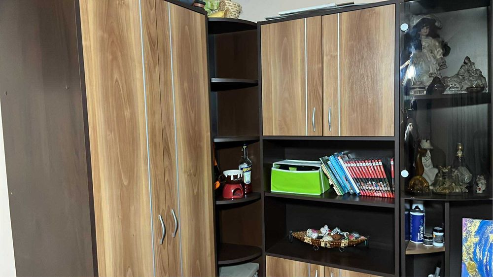 Vand mobila de sufeagerie