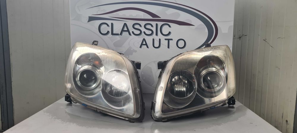 Фарове Toyota Avensis 2004г.