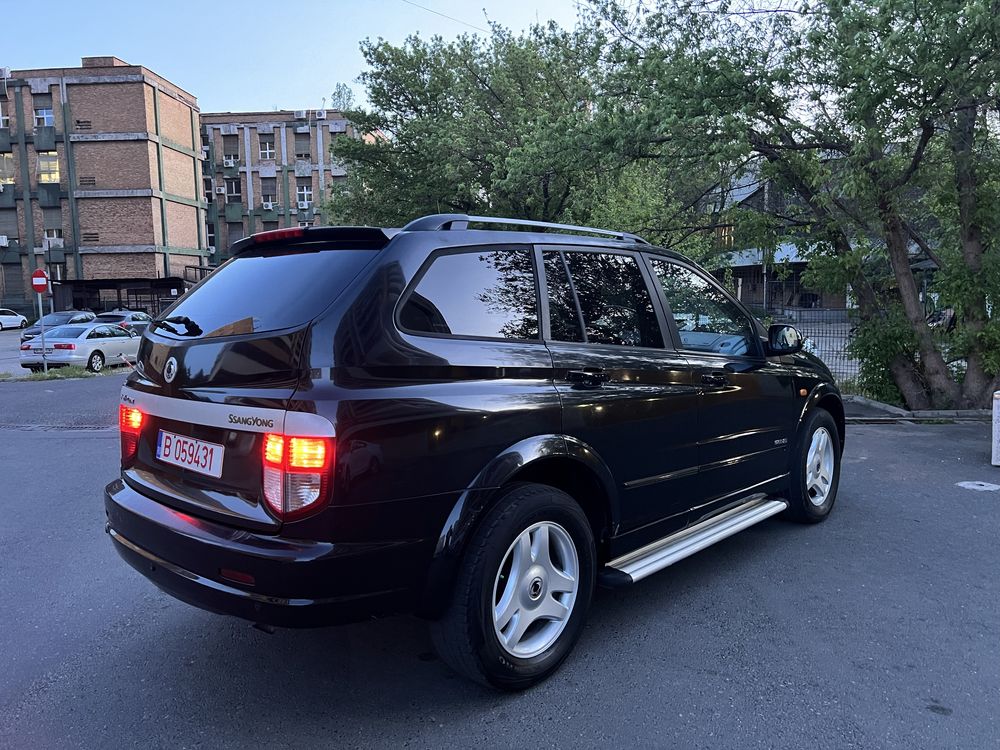 Cel mai ieftin SUV, motor Mercedes