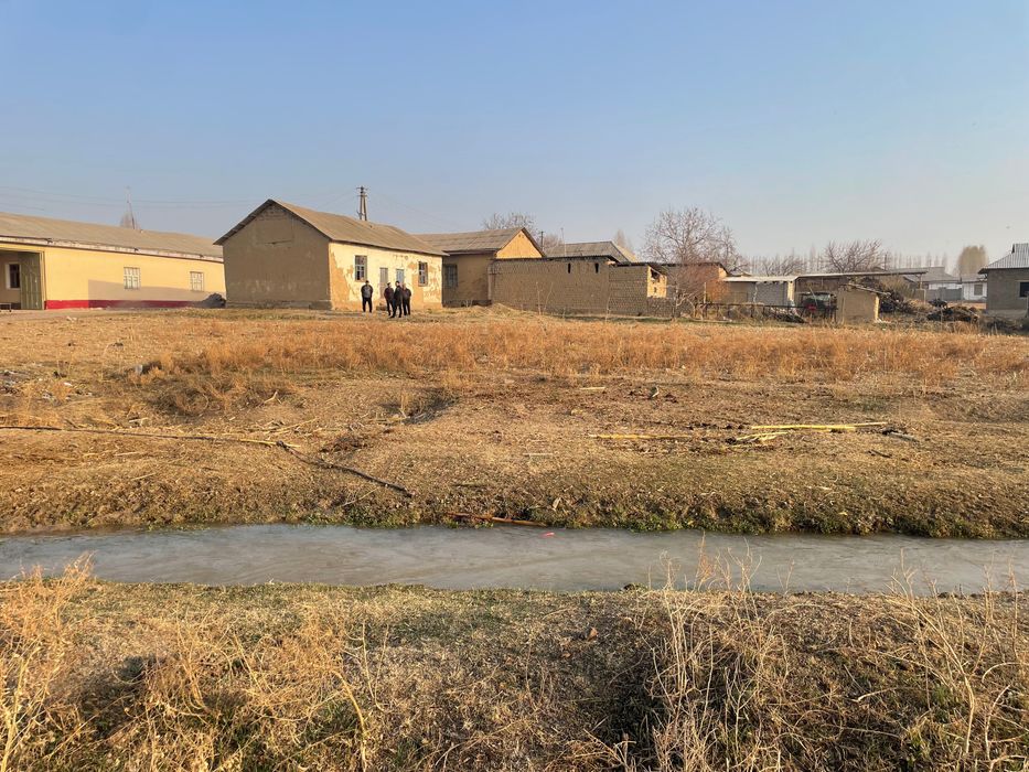 Buka tumani markazda yer uchastka ishlab chiqarish dala hovli zor lok