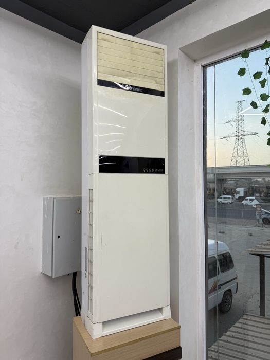 Стоячий кондиционер сотилади