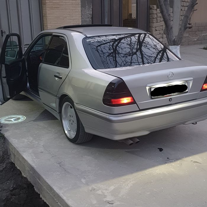 Mercedes-benz w202 c260 sotiladi