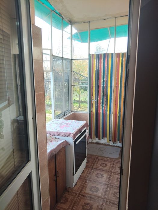 Дава се под наем Тристаен апартамент в Казанлък - 100 кв.м за 357 € - Снимка #2