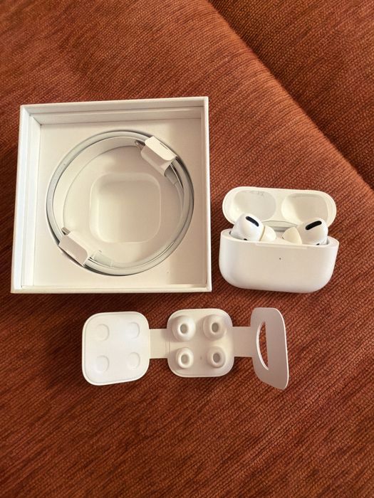 AirPods Pro наушники