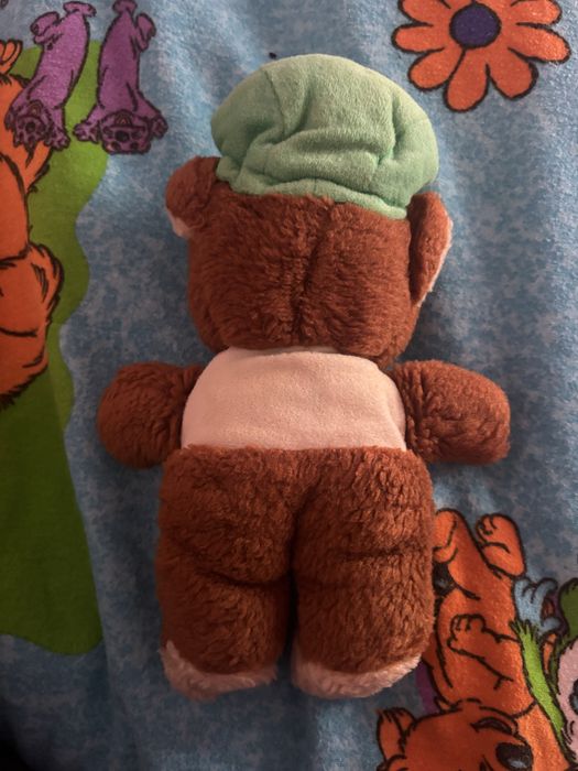 vand pluș mic scris in emgleza pentru copii