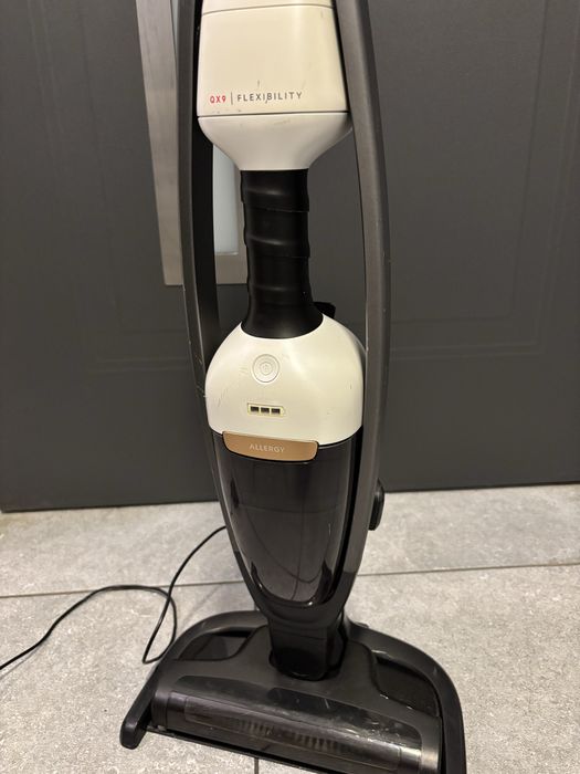 Aspirator vertical 2in1 AEG QX9 Flexibility Allergy cu acumulator nou