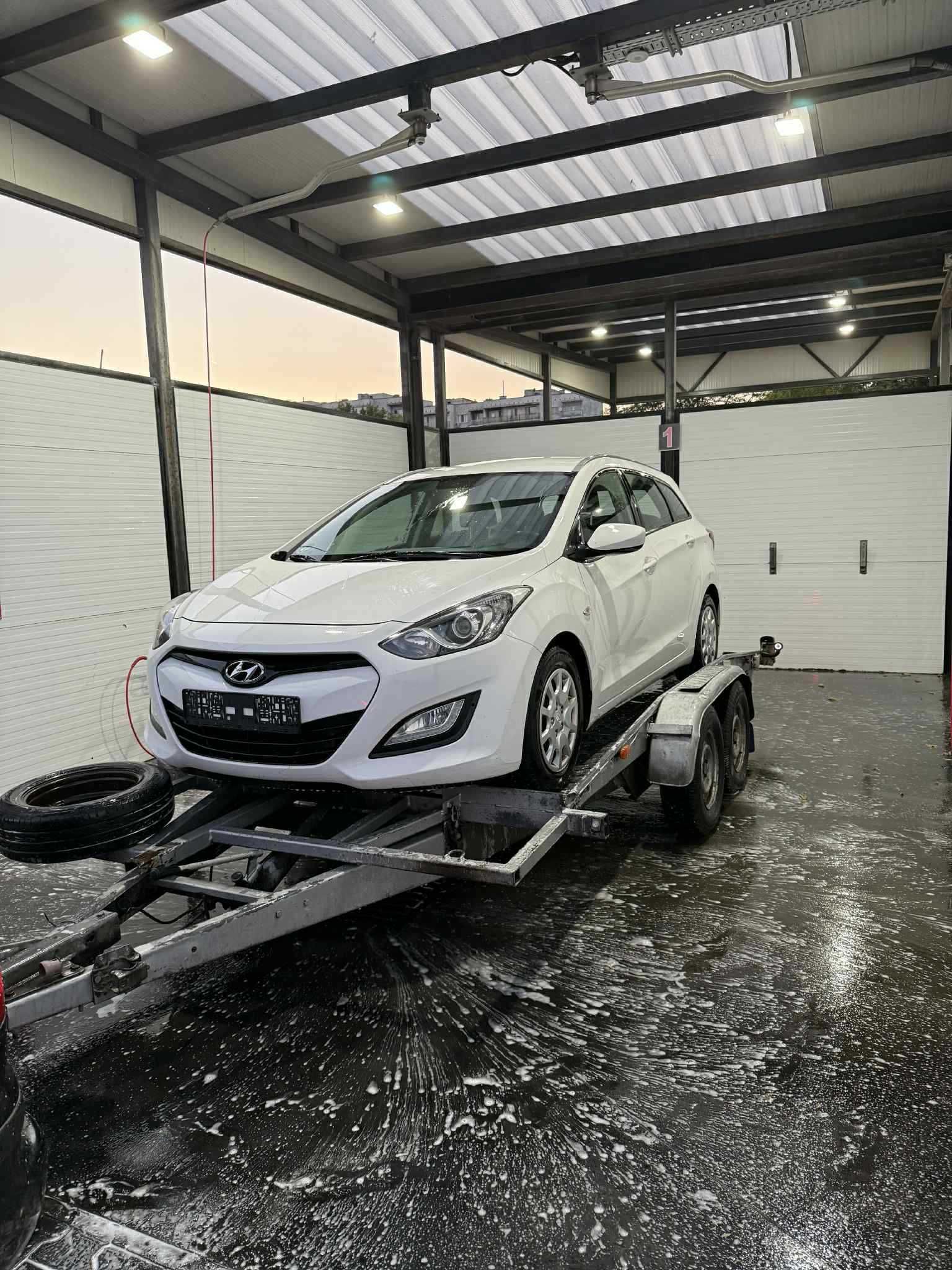 Hyundai i30 2013 1.4CRDi / подгреви / комплекр джанти
