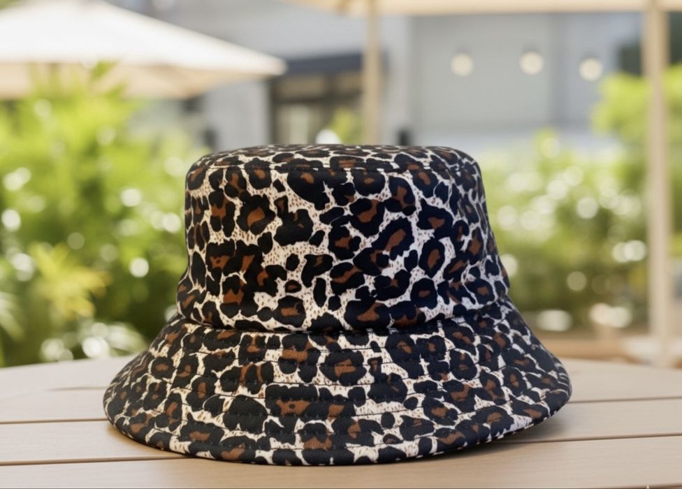 Pălărie bucket reversibilă - animal print