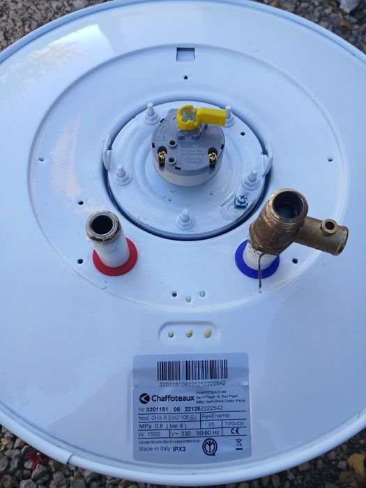 Vând boiler 100 litri